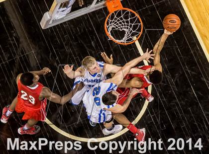 Thumbnail 3 in Holmes vs Covington Catholic (KHSAA Ninth Region Final) photogallery.