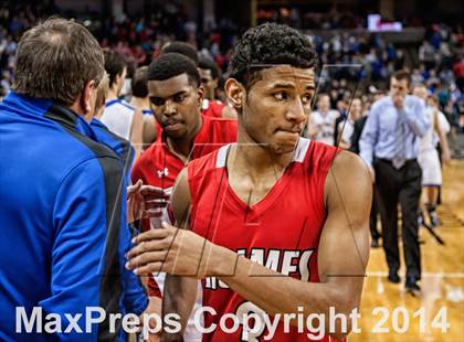Thumbnail 1 in Holmes vs Covington Catholic (KHSAA Ninth Region Final) photogallery.