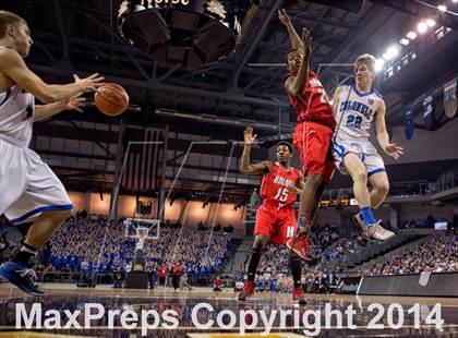 Thumbnail 2 in Holmes vs Covington Catholic (KHSAA Ninth Region Final) photogallery.