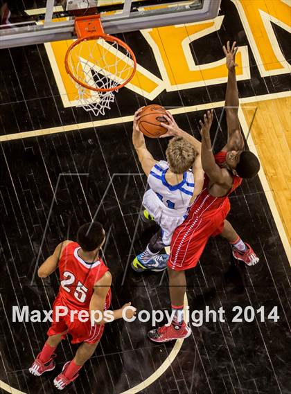 Thumbnail 3 in Holmes vs Covington Catholic (KHSAA Ninth Region Final) photogallery.