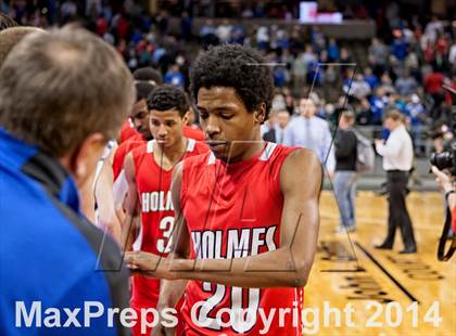 Thumbnail 2 in Holmes vs Covington Catholic (KHSAA Ninth Region Final) photogallery.