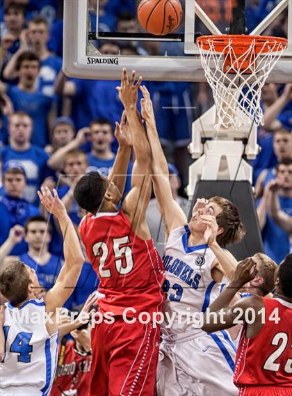 Thumbnail 1 in Holmes vs Covington Catholic (KHSAA Ninth Region Final) photogallery.