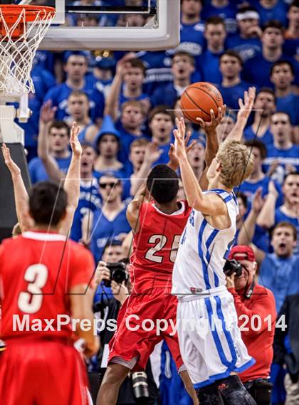 Thumbnail 3 in Holmes vs Covington Catholic (KHSAA Ninth Region Final) photogallery.