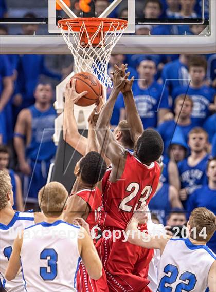 Thumbnail 2 in Holmes vs Covington Catholic (KHSAA Ninth Region Final) photogallery.