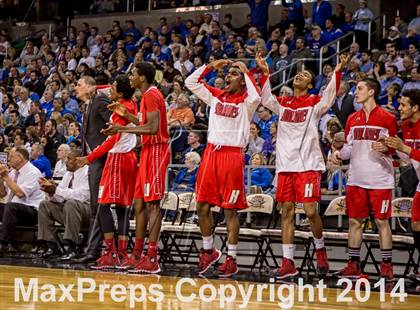 Thumbnail 1 in Holmes vs Covington Catholic (KHSAA Ninth Region Final) photogallery.