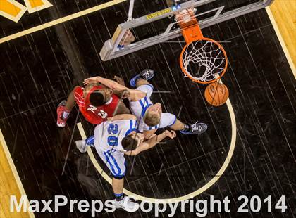 Thumbnail 2 in Holmes vs Covington Catholic (KHSAA Ninth Region Final) photogallery.