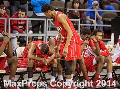 Thumbnail 3 in Holmes vs Covington Catholic (KHSAA Ninth Region Final) photogallery.