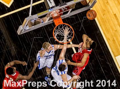 Thumbnail 1 in Holmes vs Covington Catholic (KHSAA Ninth Region Final) photogallery.