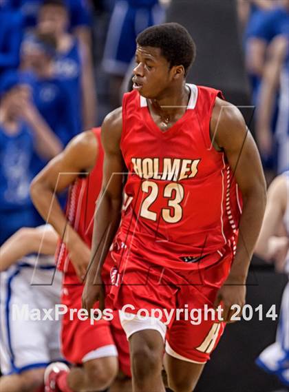 Thumbnail 1 in Holmes vs Covington Catholic (KHSAA Ninth Region Final) photogallery.