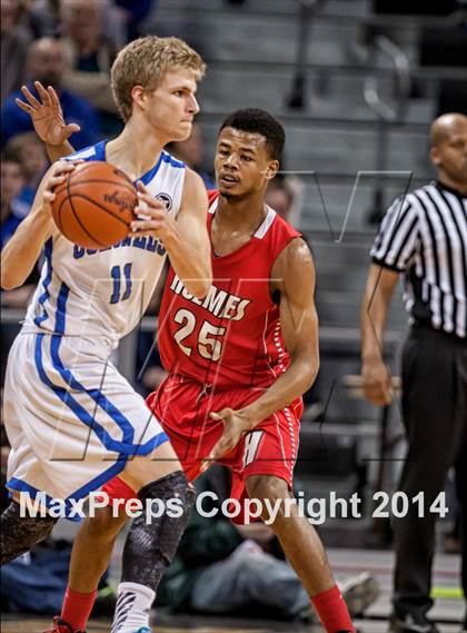 Thumbnail 1 in Holmes vs Covington Catholic (KHSAA Ninth Region Final) photogallery.