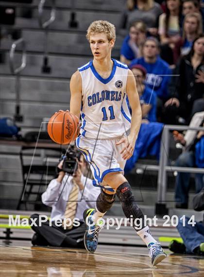 Thumbnail 2 in Holmes vs Covington Catholic (KHSAA Ninth Region Final) photogallery.