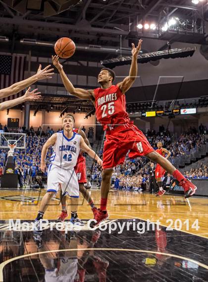 Thumbnail 2 in Holmes vs Covington Catholic (KHSAA Ninth Region Final) photogallery.