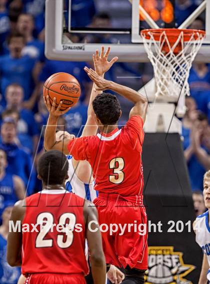 Thumbnail 3 in Holmes vs Covington Catholic (KHSAA Ninth Region Final) photogallery.