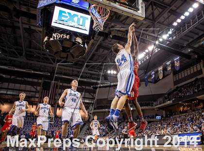 Thumbnail 1 in Holmes vs Covington Catholic (KHSAA Ninth Region Final) photogallery.