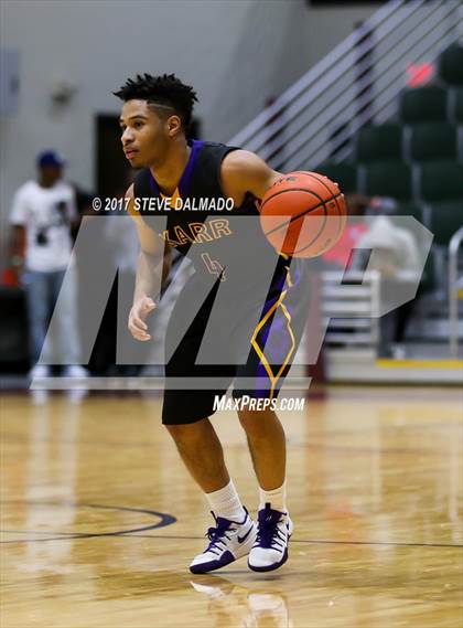 Thumbnail 2 in Scotlandville vs Edna Karr (Allstate Sugar Bowl Classic) photogallery.