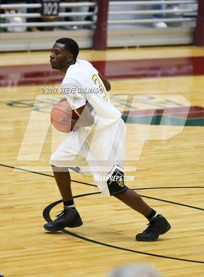 Thumbnail 3 in Scotlandville vs Edna Karr (Allstate Sugar Bowl Classic) photogallery.