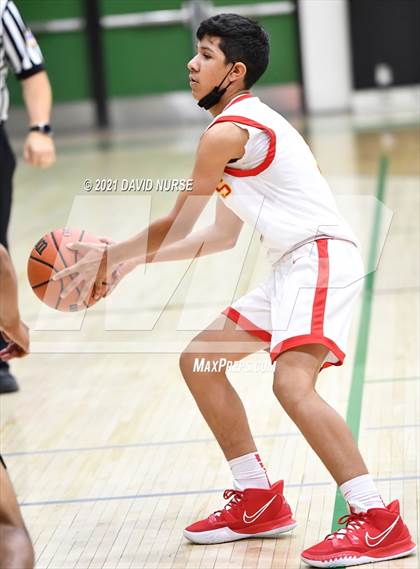 Thumbnail 2 in Knight vs. Paraclete photogallery.