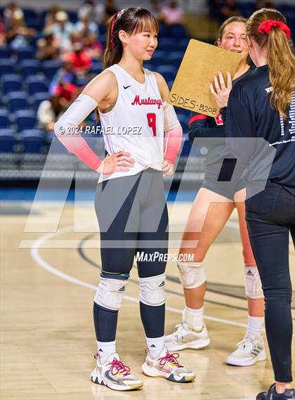 Thumbnail 3 in Memorial vs. Heights (UIL Volleyball 6A D2 Region 3 Bi-District) photogallery.