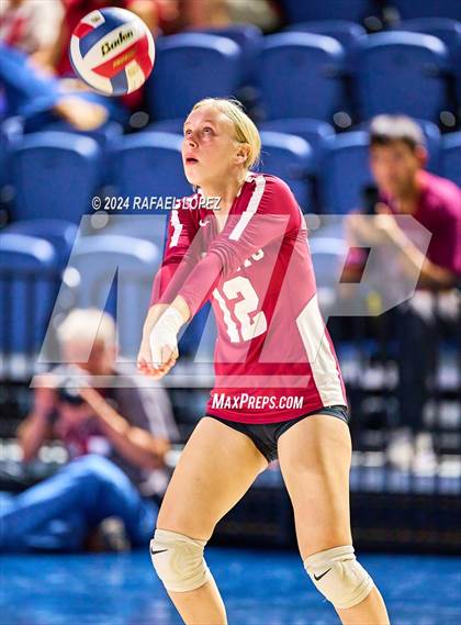 Thumbnail 1 in Memorial vs. Heights (UIL Volleyball 6A D2 Region 3 Bi-District) photogallery.