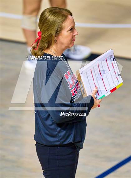 Thumbnail 3 in Memorial vs. Heights (UIL Volleyball 6A D2 Region 3 Bi-District) photogallery.