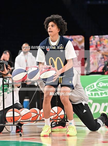 Thumbnail 3 in McDonald's All American Games (3 Point Shootout)  photogallery.
