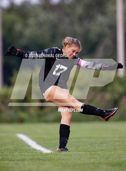 Thumbnail 2 in Penn @ Mishawaka Marian photogallery.