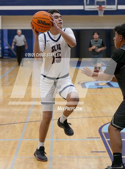 Thumbnail 2 in Sierra Linda vs Metro Tech (PXU Coyote Classic) photogallery.