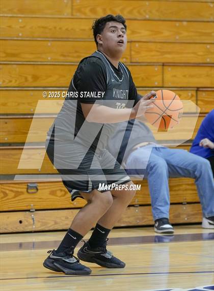 Thumbnail 2 in Sierra Linda vs Metro Tech (PXU Coyote Classic) photogallery.