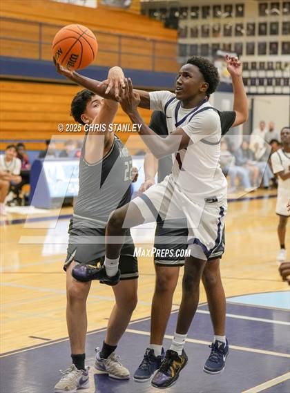 Thumbnail 1 in Sierra Linda vs Metro Tech (PXU Coyote Classic) photogallery.