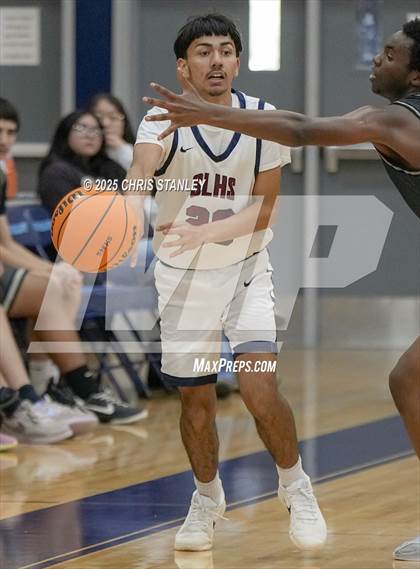 Thumbnail 2 in Sierra Linda vs Metro Tech (PXU Coyote Classic) photogallery.