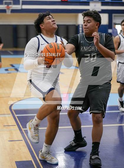 Thumbnail 3 in Sierra Linda vs Metro Tech (PXU Coyote Classic) photogallery.