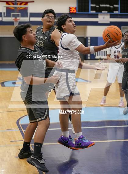 Thumbnail 3 in Sierra Linda vs Metro Tech (PXU Coyote Classic) photogallery.