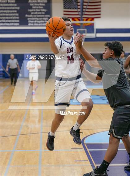 Thumbnail 3 in Sierra Linda vs Metro Tech (PXU Coyote Classic) photogallery.