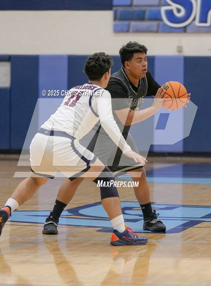 Thumbnail 3 in Sierra Linda vs Metro Tech (PXU Coyote Classic) photogallery.