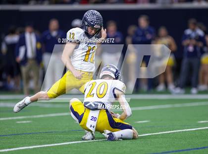 Thumbnail 1 in Reedy vs. Highland Park (UIL 5A D1 Area) photogallery.