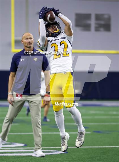 Thumbnail 2 in Reedy vs. Highland Park (UIL 5A D1 Area) photogallery.