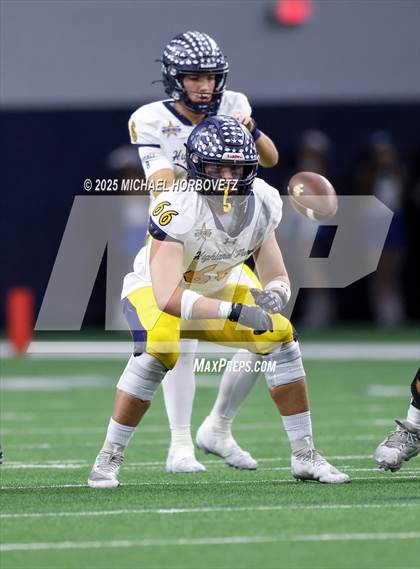 Thumbnail 1 in Reedy vs. Highland Park (UIL 5A D1 Area) photogallery.