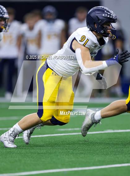 Thumbnail 3 in Reedy vs. Highland Park (UIL 5A D1 Area) photogallery.