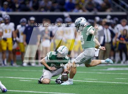 Thumbnail 3 in Reedy vs. Highland Park (UIL 5A D1 Area) photogallery.