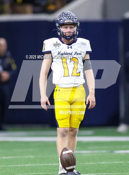 Thumbnail 1 in Reedy vs. Highland Park (UIL 5A D1 Area) photogallery.