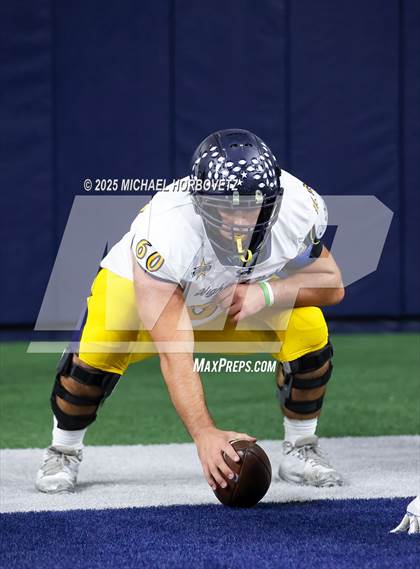 Thumbnail 3 in Reedy vs. Highland Park (UIL 5A D1 Area) photogallery.