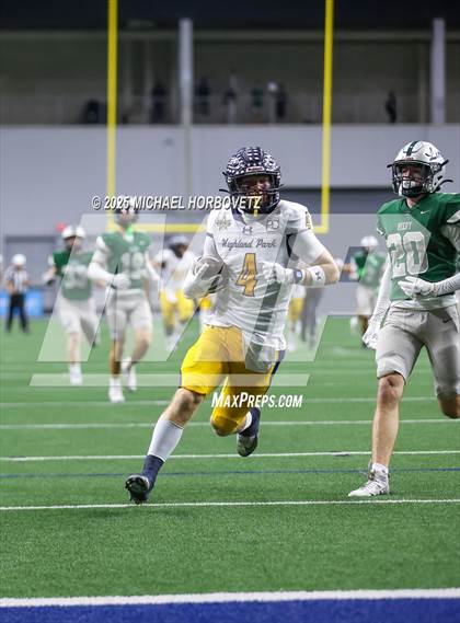 Thumbnail 3 in Reedy vs. Highland Park (UIL 5A D1 Area) photogallery.