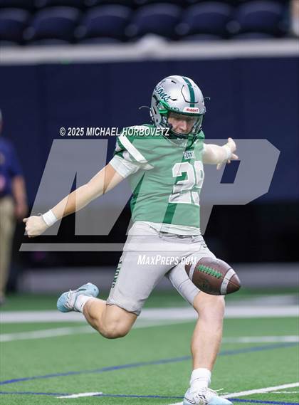 Thumbnail 2 in Reedy vs. Highland Park (UIL 5A D1 Area) photogallery.