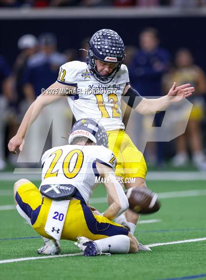 Thumbnail 2 in Reedy vs. Highland Park (UIL 5A D1 Area) photogallery.