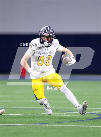 Thumbnail 2 in Reedy vs. Highland Park (UIL 5A D1 Area) photogallery.