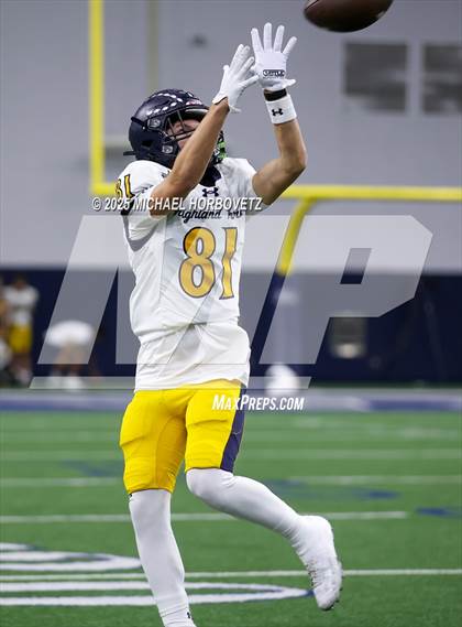 Thumbnail 1 in Reedy vs. Highland Park (UIL 5A D1 Area) photogallery.