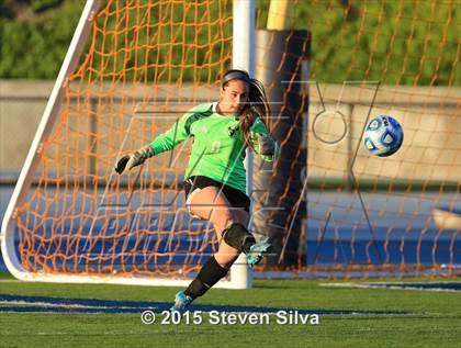 Thumbnail 3 in Carlsbad vs. La Costa Canyon (CIF SDS Open Division Final) photogallery.