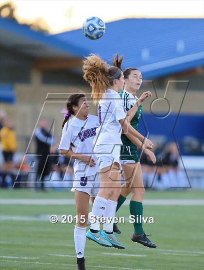 Thumbnail 3 in Carlsbad vs. La Costa Canyon (CIF SDS Open Division Final) photogallery.