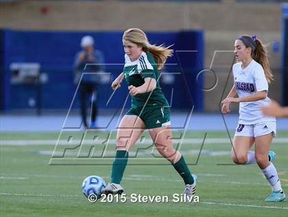 Thumbnail 2 in Carlsbad vs. La Costa Canyon (CIF SDS Open Division Final) photogallery.