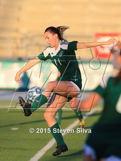 Thumbnail 1 in Carlsbad vs. La Costa Canyon (CIF SDS Open Division Final) photogallery.